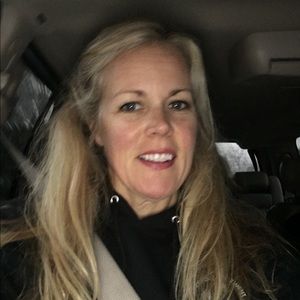 Meet your Posher, Denise